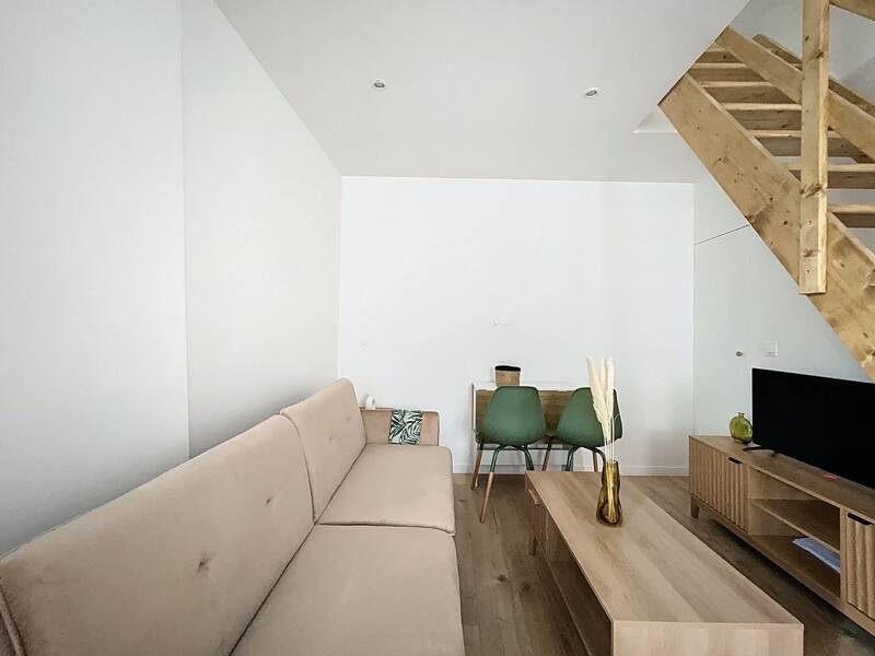 Maison à louer, 24m², PARIS 18E