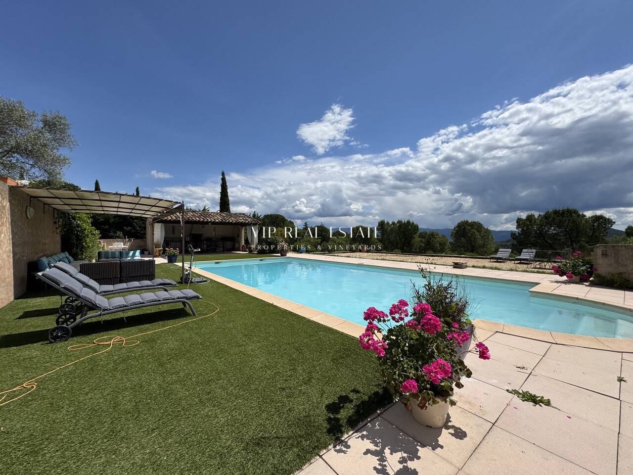 Maison à vendre, 335m², SAINT SATURNIN LES APT