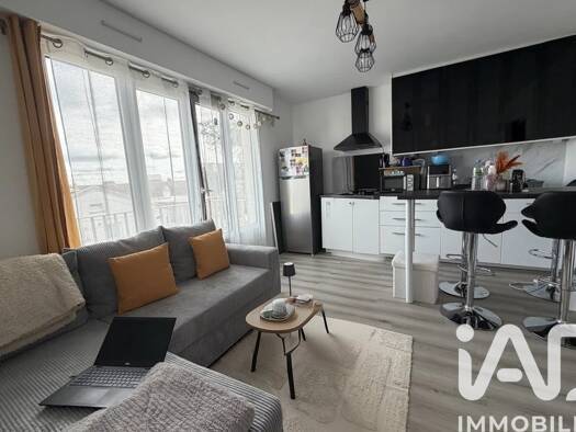 Appartement à vendre 129 000 € 2 pièces 1 chambre 33 m² Étage 3/4 Tilleuls-Champagne Savigny-sur-Orge 91600
