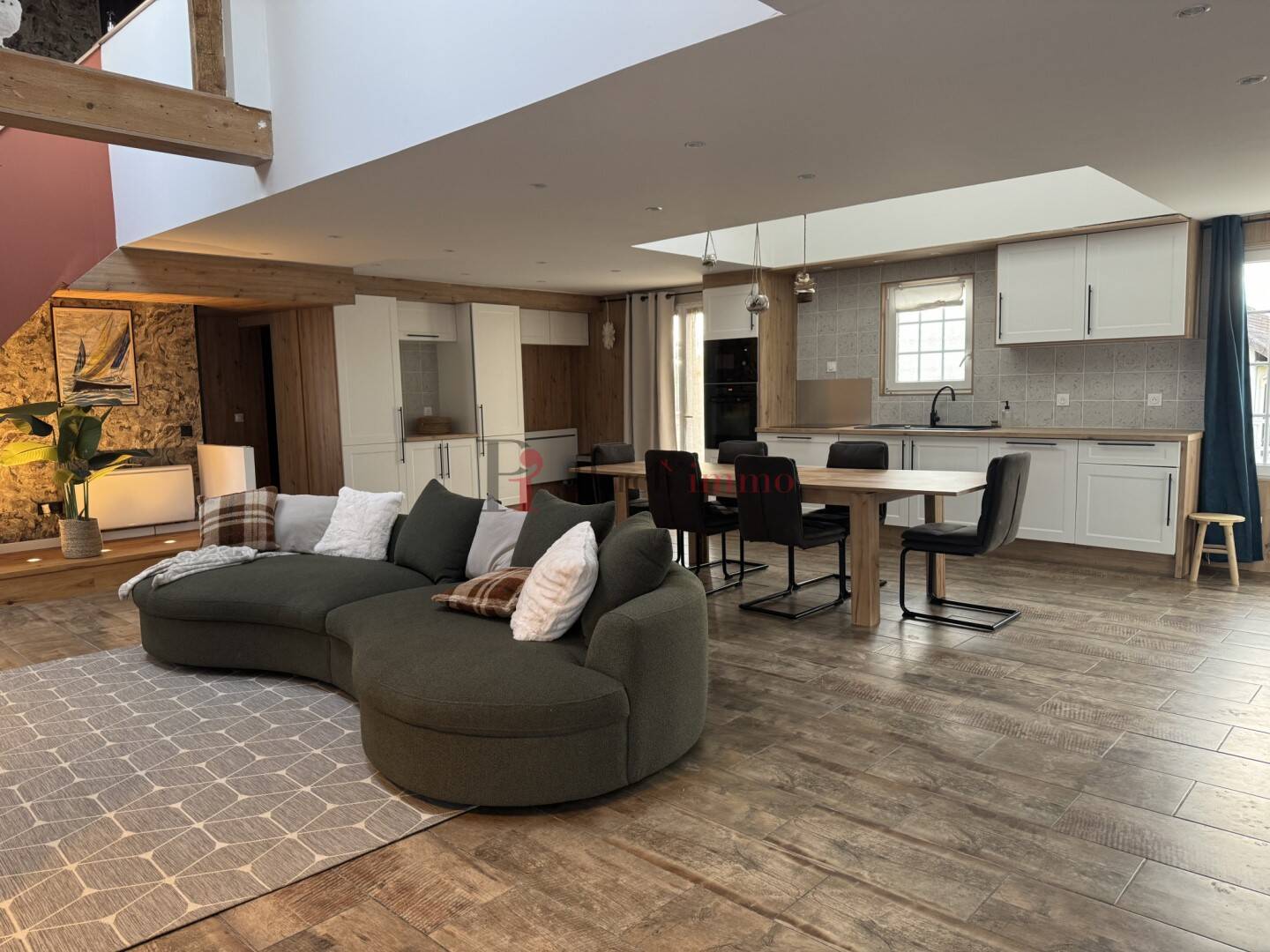 Maison à vendre, 198m², SAINT COSME EN VAIRAIS