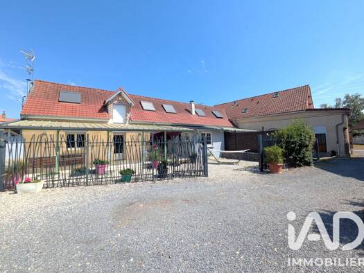 Immeuble à vendre 314 000 € 205 m² Bourlon 62860