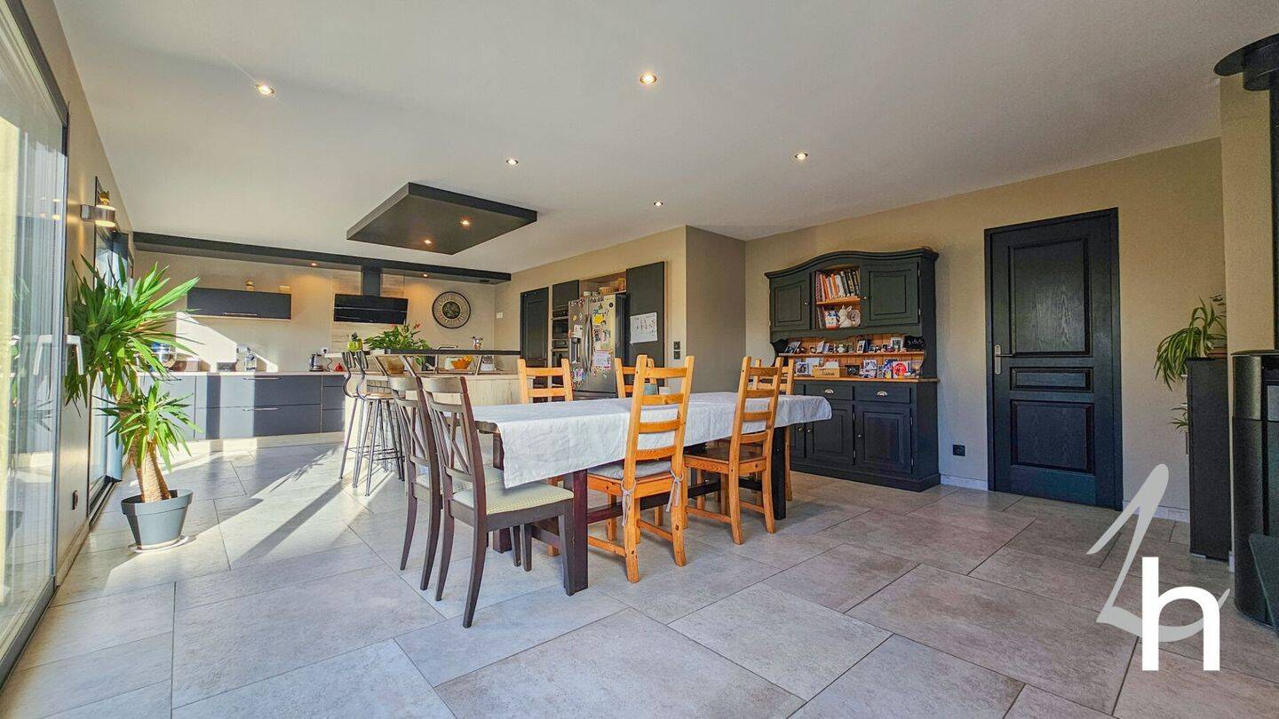 Maison à vendre, 220m², FRENOUVILLE