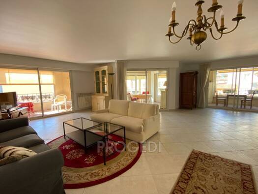 Appartement à louer 2 720 € 3 pièces 2 chambres 105,6 m² 2ème étage Tenao Inferieur Beausoleil 06240