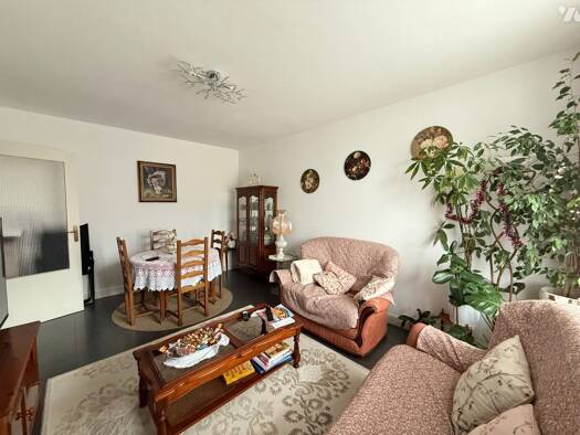 Appartement à vendre 84 000 € 3 pièces 2 chambres 67 m² Étage 7/9 Saint-Étienne 42000