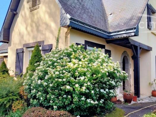 Maison à vendre 448 200 € 6 pièces 4 chambres 188 m² Bains-sur-Oust 35600