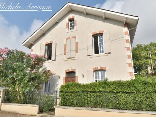 Maison à vendre 269 900 € 4 pièces 3 chambres 143 m² 448 m² de terrain Saint Etienne Villeneuve-sur-Lot 47300