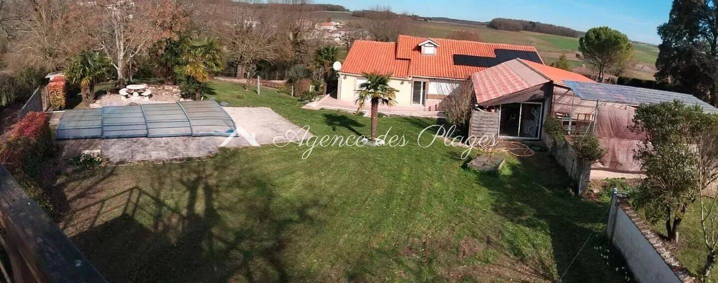Maison à vendre, 185m², ROULLET SAINT ESTEPHE