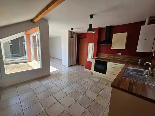 Appartement à louer 1 060 € 3 pièces 2 chambres 78 m² Étage 3/3 Manom 57100