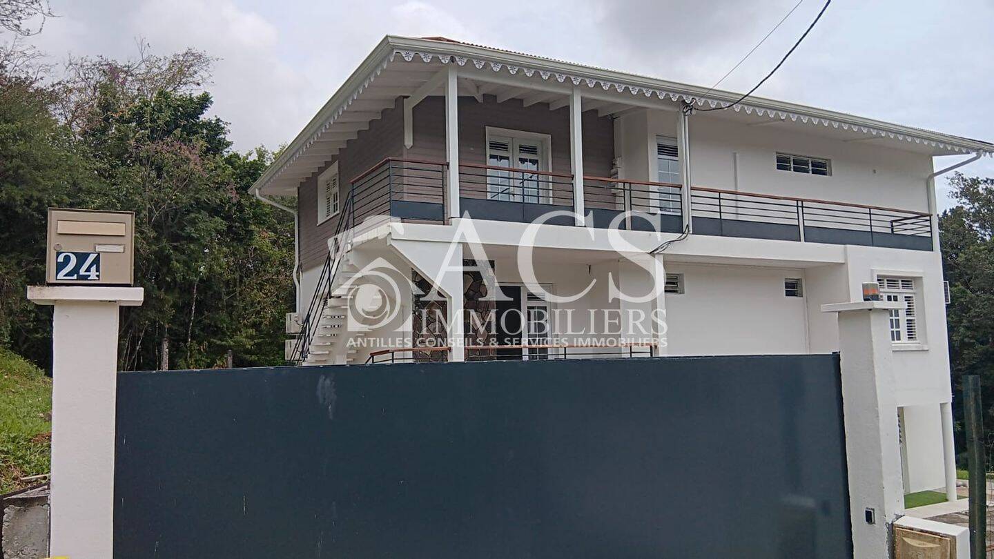 Maison à louer, 98m², FORT DE FRANCE