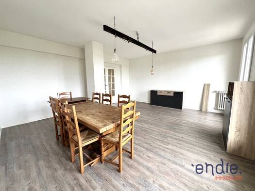 Appartement à vendre 188 000 € 4 pièces 3 chambres 98 m² Étage 3/6 Trois Quartiers-Centre Ville Poitiers 86000