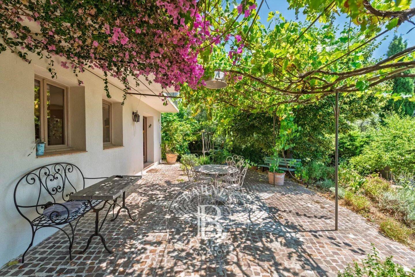 Maison à vendre, 135m², CHATEAUNEUF DE GRASSE