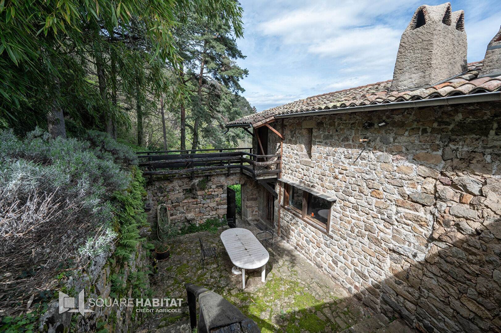 Maison à vendre, 195m², SAINT SAUVEUR DE MONTAGUT