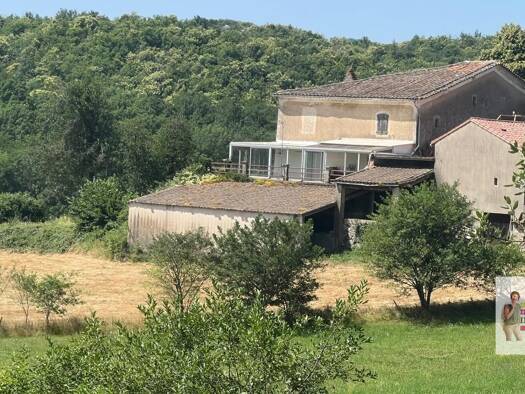 Maison à vendre 488 000 € 8 pièces 5 chambres 283 m² 5 293 m² de terrain Colognac 30460