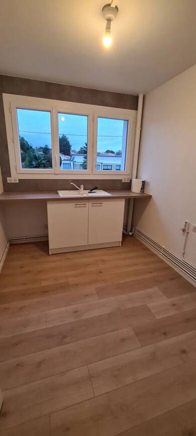 Appartement à louer 558 € 2 pièces 1 chambre 46,6 m² 1er étage Saint Cybard-Houmeau Angoulême 16000