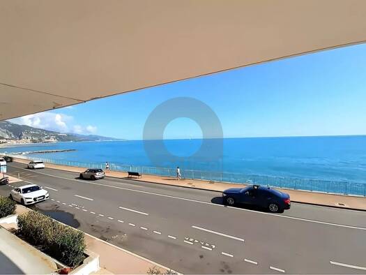 Appartement à louer 1 175 € 2 pièces 1 chambre 48,6 m² Étage 1/6 Menton 06500