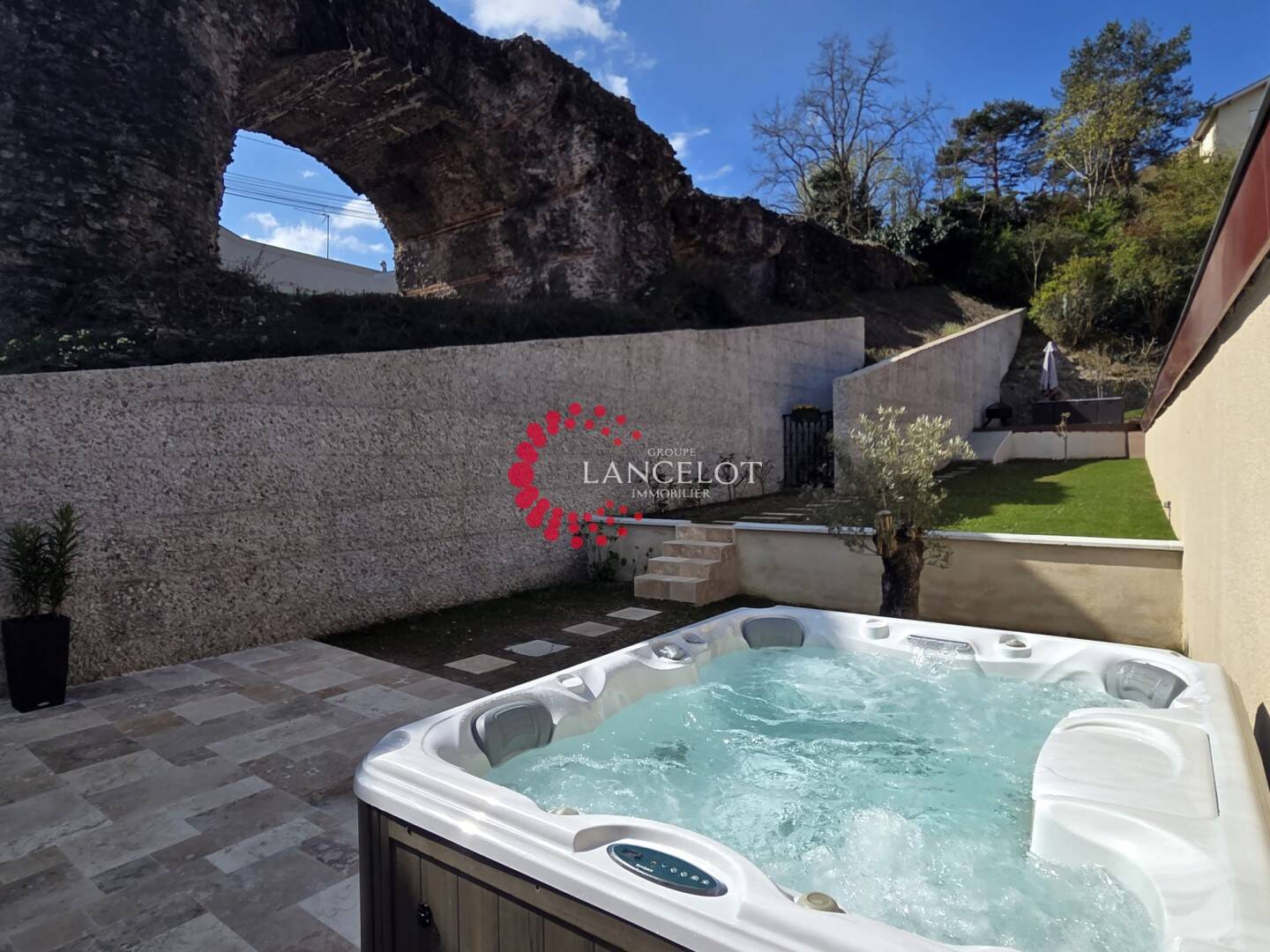 Maison à vendre, 120m², SAINTE FOY LES LYON