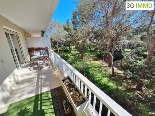 Appartement à vendre 230 000 € 3 pièces 2 chambres 61,47 m² Étage 2/7 Saint-Raphaël 83700