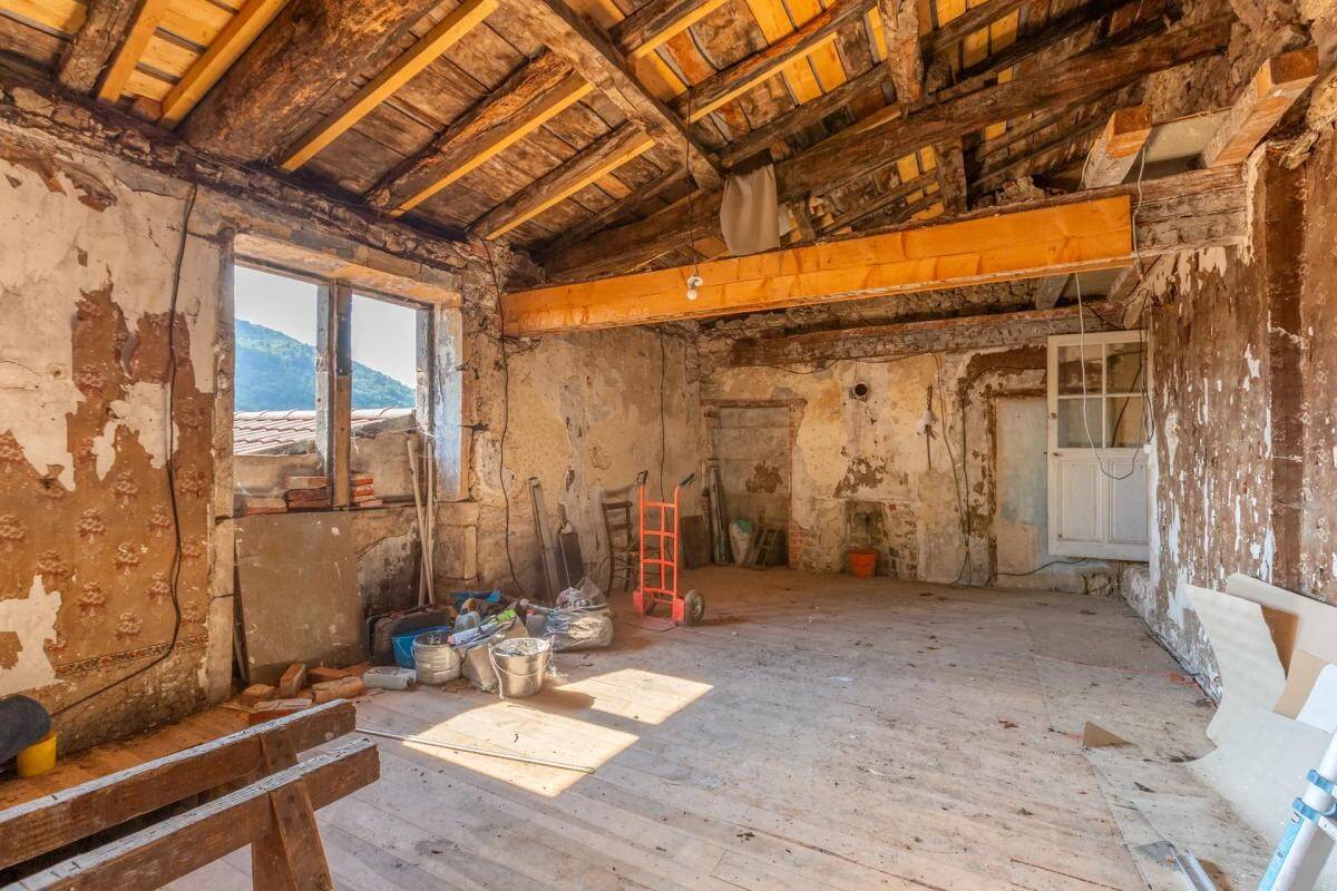 Maison à vendre, 186m², VAUX EN BEAUJOLAIS