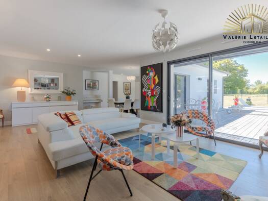Maison à vendre 499 000 € 7 pièces 5 chambres 160 m² 826 m² de terrain Saint-Loubès 33450