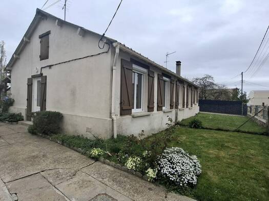 Maison à louer 730 € 3 pièces 2 chambres 45,6 m² 300 m² de terrain Saint-Vincent-des-Bois 27950