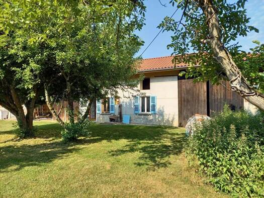 Maison à vendre 199 500 € 3 pièces 2 chambres 97 m² 1 100 m² de terrain Bresse Vallons 01340