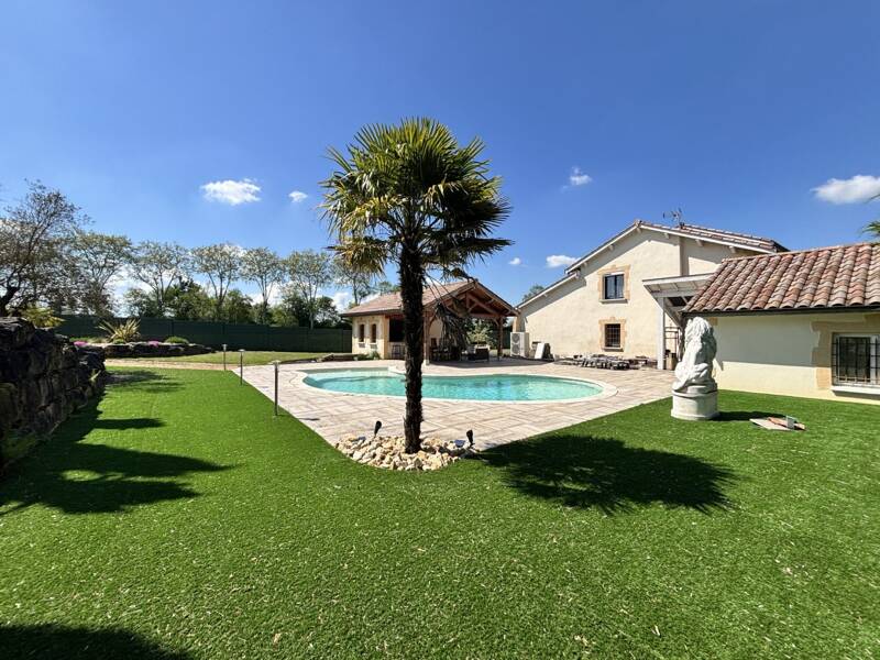 Maison à vendre, 260m², SAINT TRIVIER SUR MOIGNANS