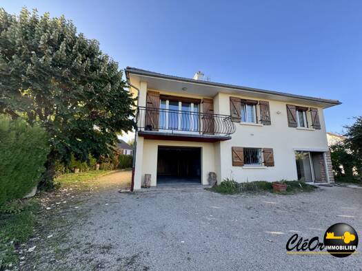 Maison à vendre 185 000 € 4 pièces 3 chambres 131,4 m² 1 210 m² de terrain Sassenay 71530