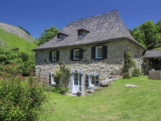 Maison à vendre 650 000 € 5 pièces 4 chambres 142 m² 52 743 m² de terrain Argelès-Gazost 65400