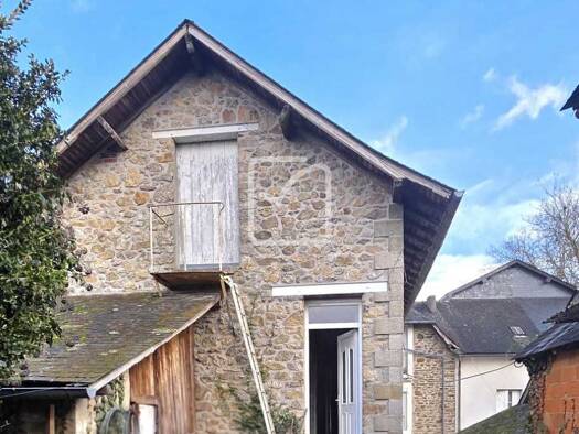 Maison à vendre 187 000 € 11 pièces 4 chambres 230 m² 739 m² de terrain Arnac-Pompadour 19230