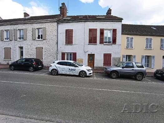 Appartement à vendre 79 000 € 1 pièce 28 m² 1er étage Ermenonville 60950