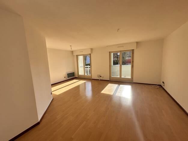 Appartement à louer 890 € 3 pièces 2 chambres 76,6 m² RDC/4 Oberhausbergen 67205