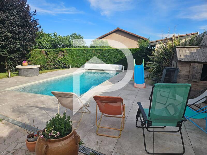 Maison à vendre, 194m², LA BOISSE