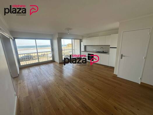 Appartement à louer 950 € 3 pièces 2 chambres 67 m² Étage 1/5 Ploare Douarnenez 29100