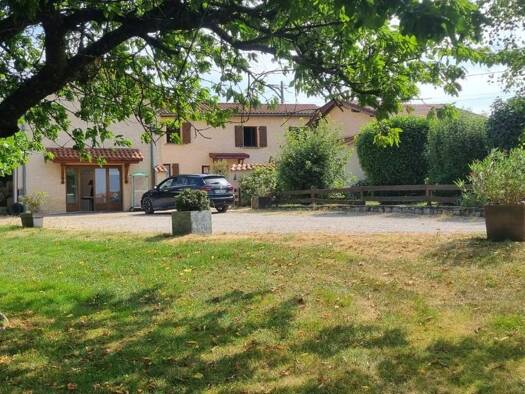 Maison à vendre 380 000 € 8 pièces 4 chambres 193 m² 5 253 m² de terrain Chazelles sur Lyon 42140