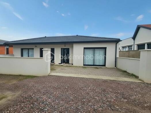 Maison de plain-pied à vendre 315 000 € 6 pièces 4 chambres 170 m² 483 m² de terrain Clermont-Est Roanne 42300
