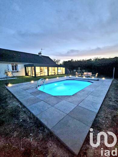 Maison de plain-pied à vendre 268 000 € 5 pièces 4 chambres 134 m² 684 m² de terrain Saint-Martin-d'Abbat 45110