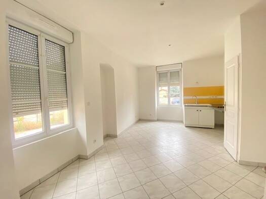 Appartement à louer 498 € 2 pièces 1 chambre 34 m² RDC Renage 38140