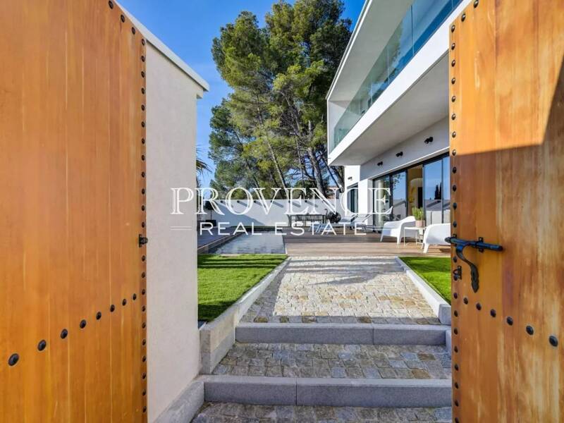 Maison à louer, 180m², MARSEILLE 11E