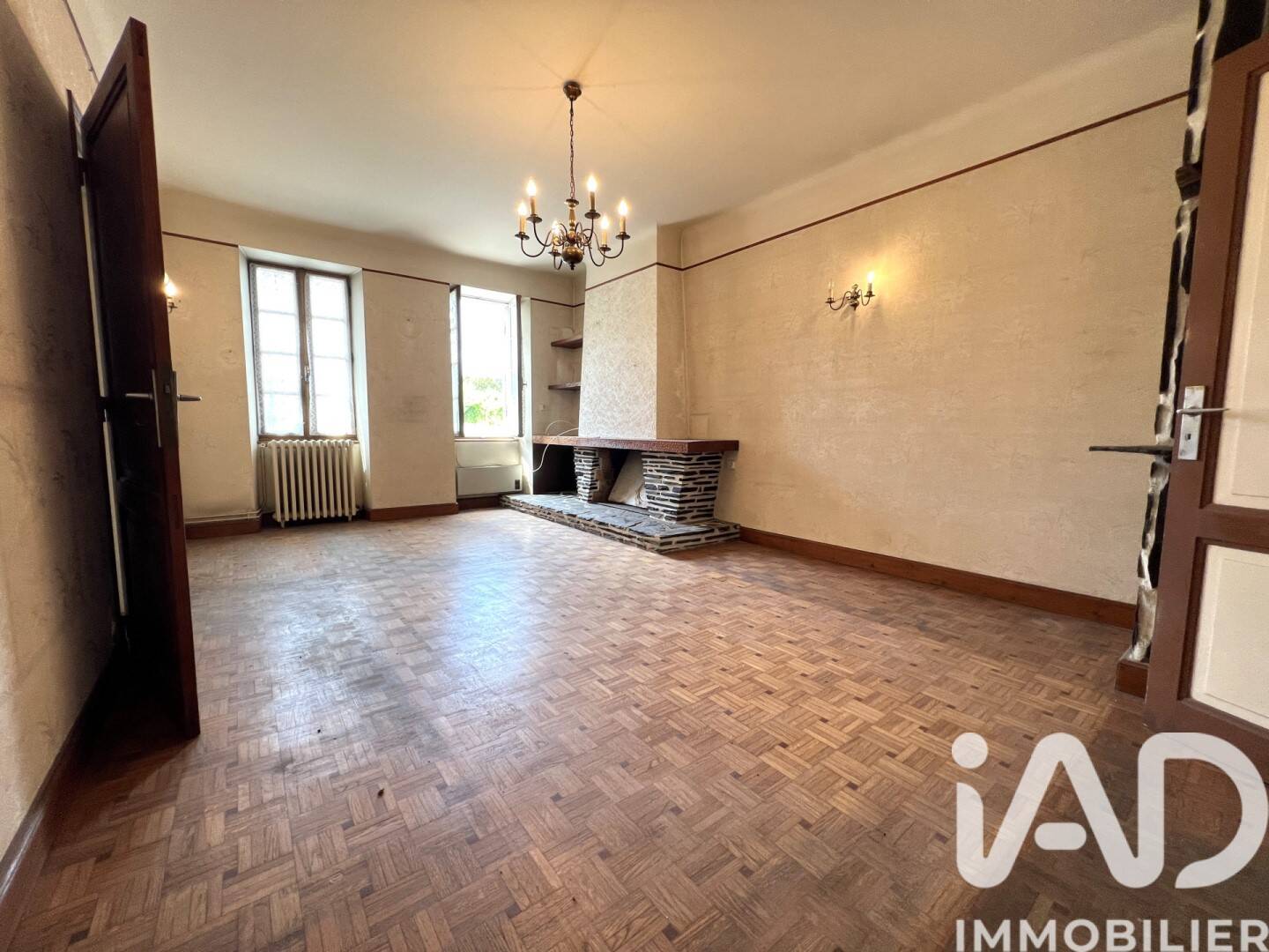 Maison à vendre, 187m², LA ROCHE CHALAIS