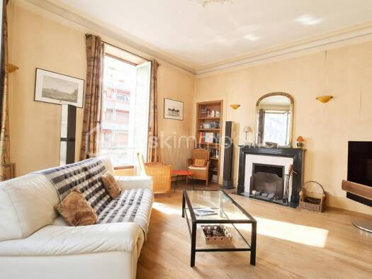 Appartement à vendre 379 000 € 5 pièces 3 chambres 141,5 m² Étage 1/4 Centre-Stade Chambéry 73000