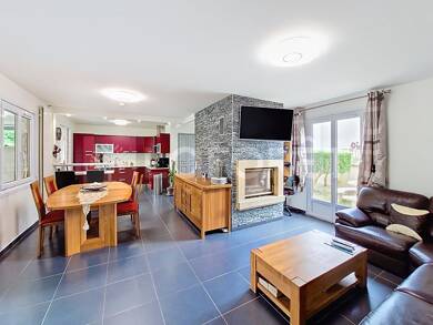 Maison à vendre 368 000 € 5 pièces 3 chambres 122 m² 397 m² de terrain Moissy Cramayel 77550