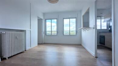 Appartement à louer 795 € 3 pièces 2 chambres 53,4 m² 15 étages Carrieres Bacquin Dijon 21000