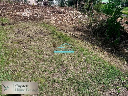 Terrain constructible viabilisé à vendre 214 000 € 700 m² de terrain Sainte-Anne 97180