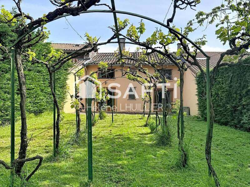 Maison à vendre, 150m², SAINTE FOY DE PEYROLIERES