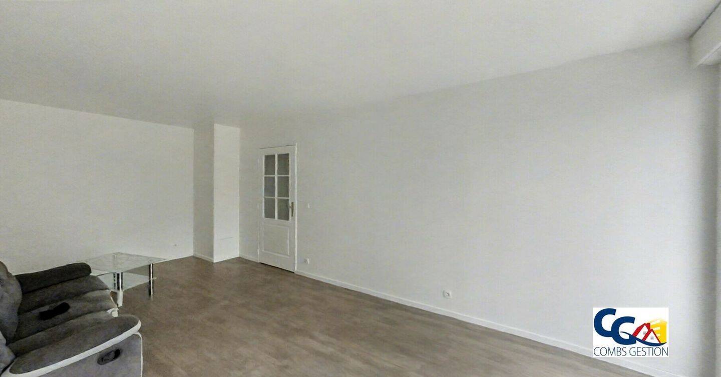 Maison à louer, 47m², COMBS LA VILLE
