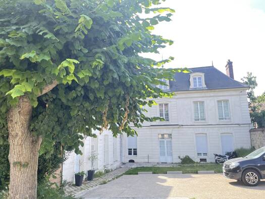 Studio à vendre 123 000 € 1 pièce 32,2 m² Étage 1/2 Saint-Ouen-l'Aumône 95310