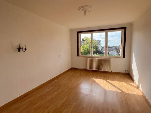 Appartement à louer 815 € 3 pièces 2 chambres 64 m² RDC Le Chemin Vert Caen 14000