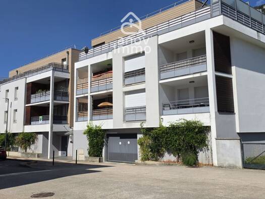 Appartement à vendre 239 000 € 3 pièces 2 chambres 68,95 m² Étage 1/3 La Terrasse 38660