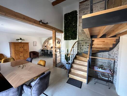 Maison à vendre 425 000 € 5 pièces 4 chambres 165 m² 202 m² de terrain Clarensac 30870