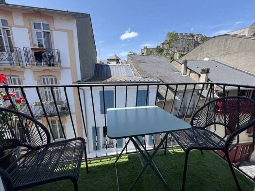 Appartement à vendre 89 019 € 3 pièces 2 chambres 65 m² Étage 3/3 Centre-Soum Lourdes 65100